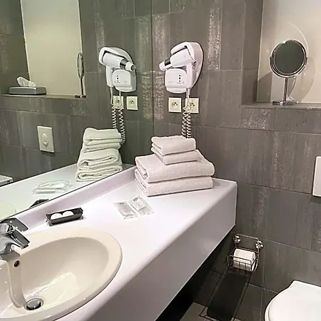 L'auberge Du Rhone 3*